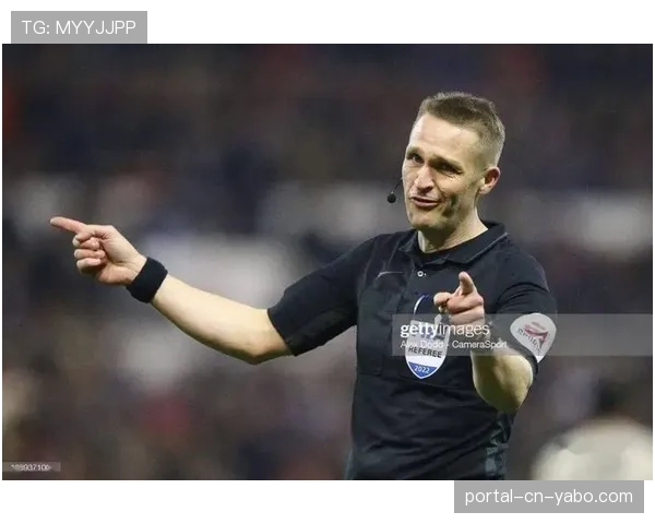 德甲裁判委员会会议：讨论引入芯片足球以更精确记录转换瞬间的可行性