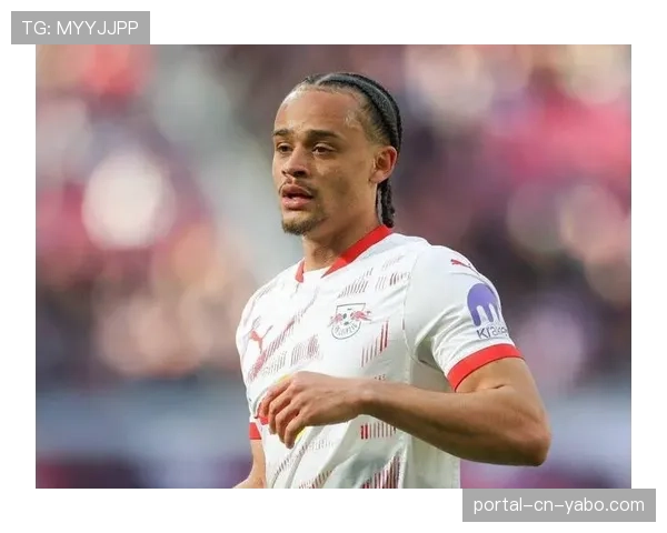 官方：荷兰国脚哈维·西蒙斯确认将在今夏离开巴黎圣日耳曼